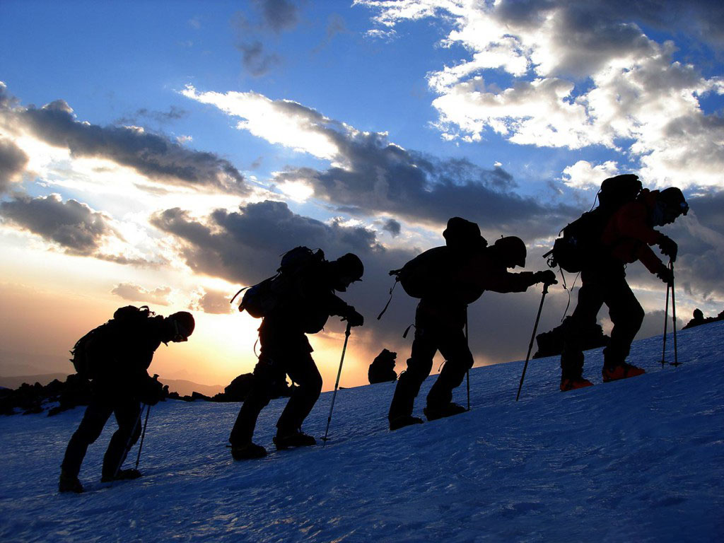 Elbrus climbing tour